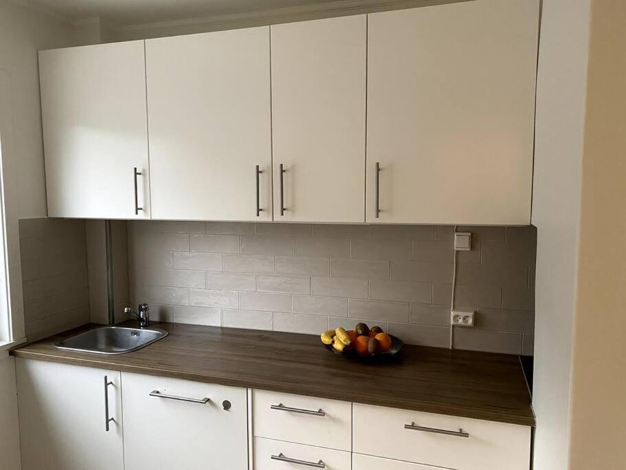 Lovely 2 Bedroom Apartmen With Free Parking Берген Екстер'єр фото