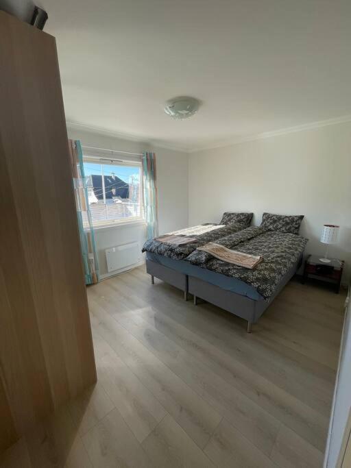 Lovely 2 Bedroom Apartmen With Free Parking Берген Екстер'єр фото